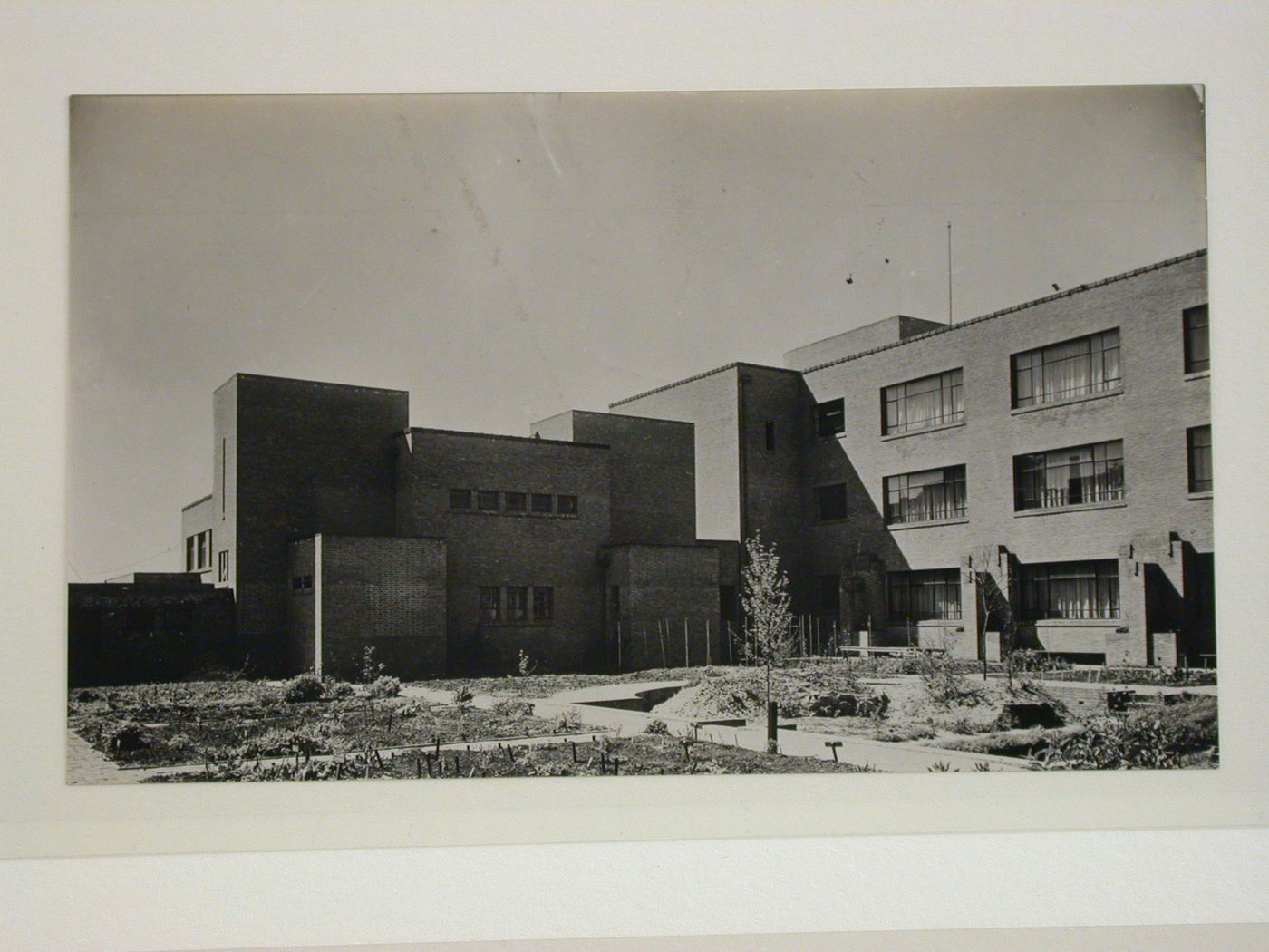 Lycée à La Haye. J. Limburg architecte