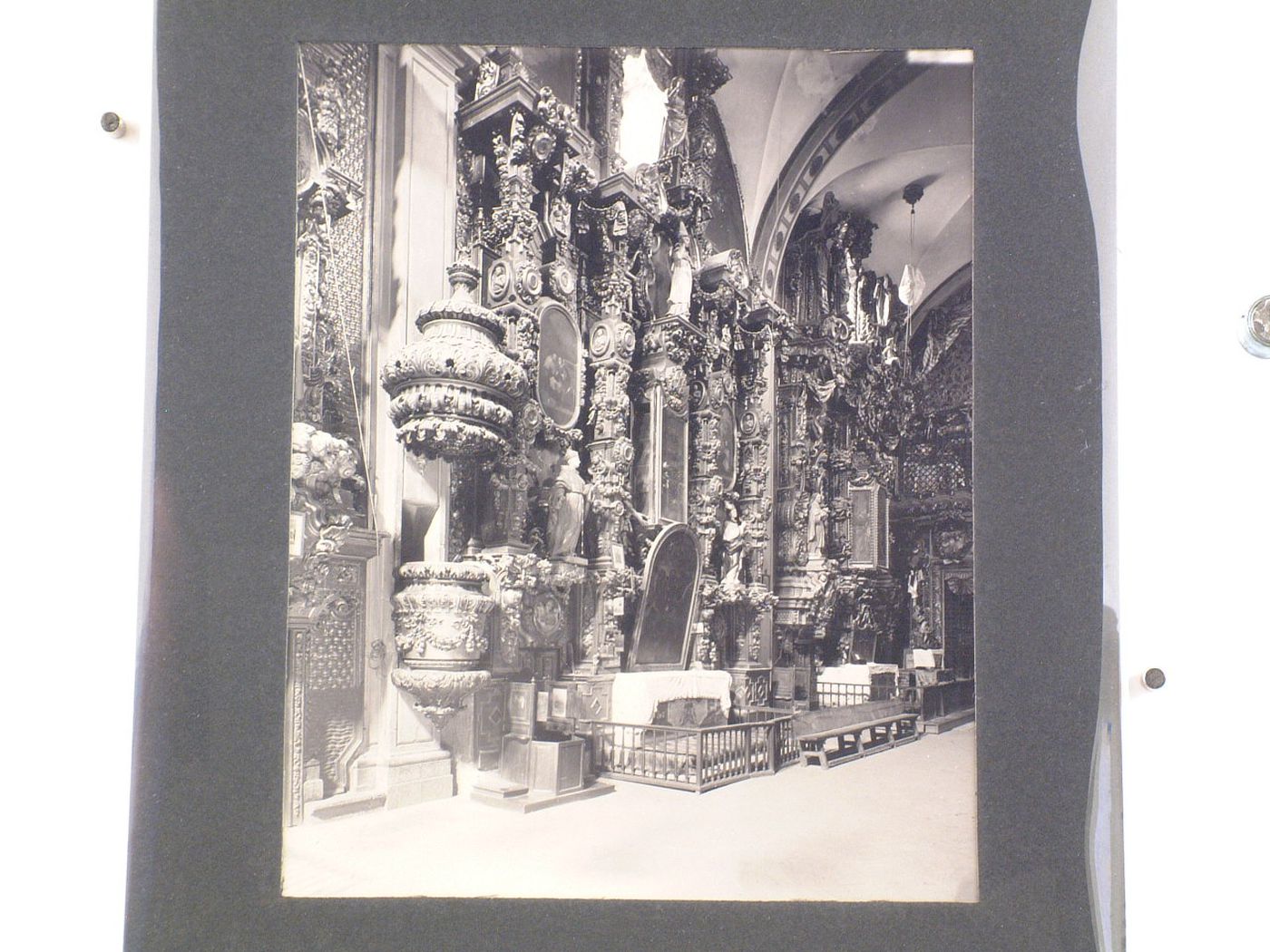 Interior view of the Church of Santa Clara showing the pulpit and the altarpieces dedicated to San Juan Nepomuceno [Saint John of Nepomuk] and to the Virgen de los Dolores [Virgin of Sorrows], Convento de Santa Clara, Querétaro, Mexico