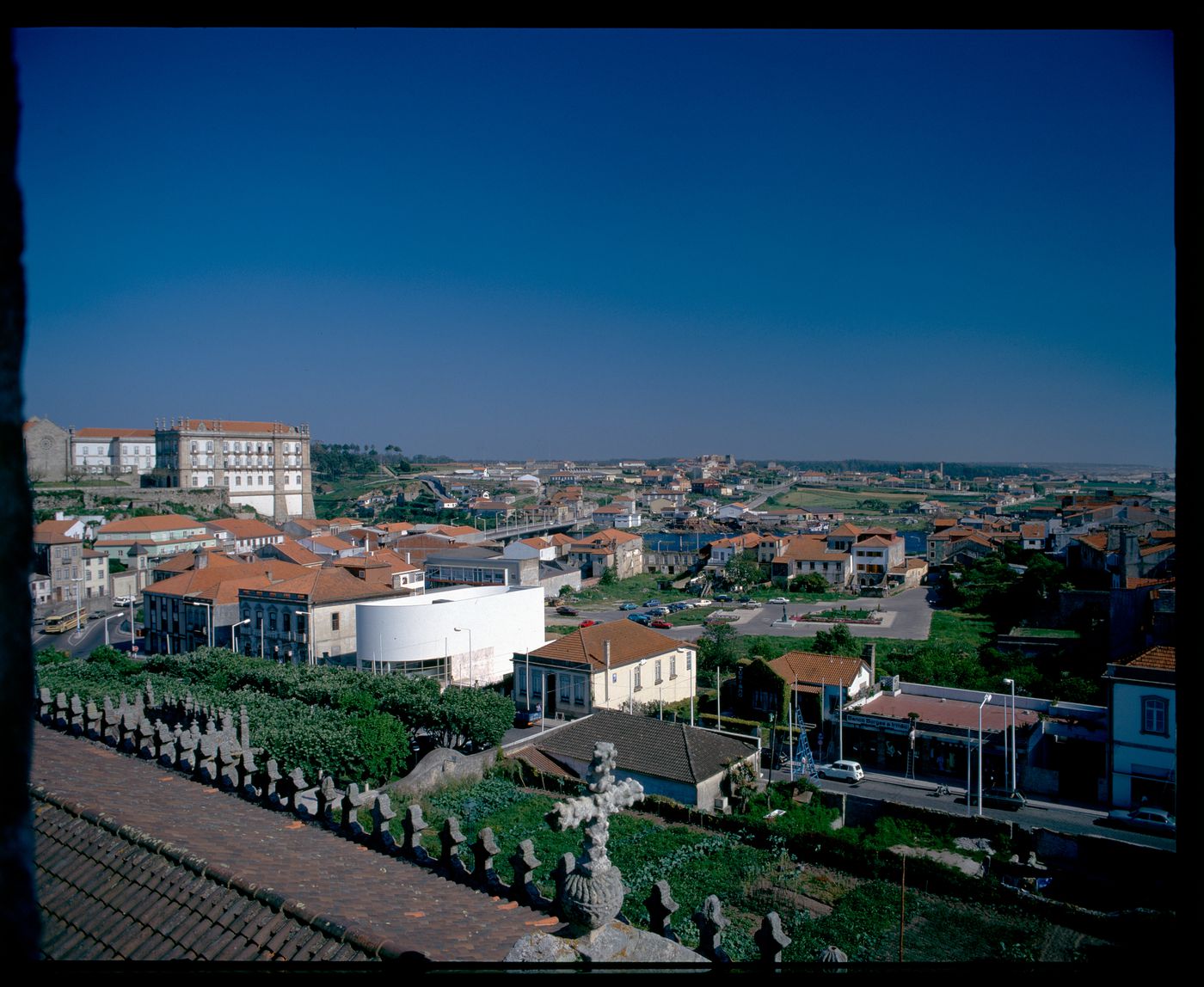 Aerial view of Banco Borges & Irmão II [Borges & Irmão bank II], Vila do Conde, Portugal