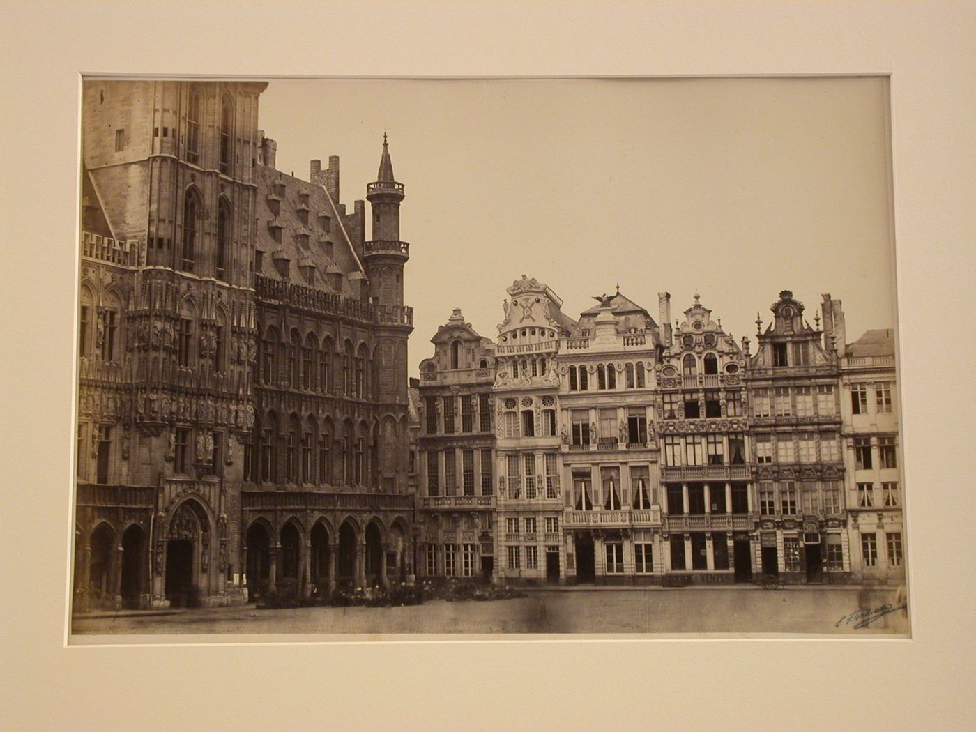 View of guild houses with part of l'Hôtel de Ville visible at left, Brussels, Belgium