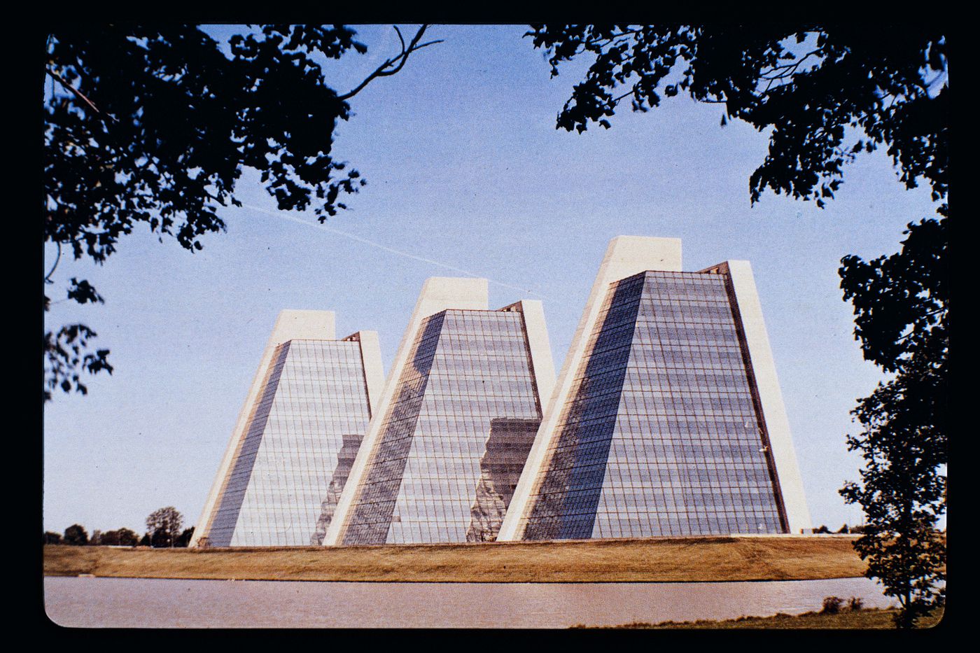 Slide of a photograph of College Life Insurance Building, Indianapolis, by Kevin Roche and John Dinkeloo