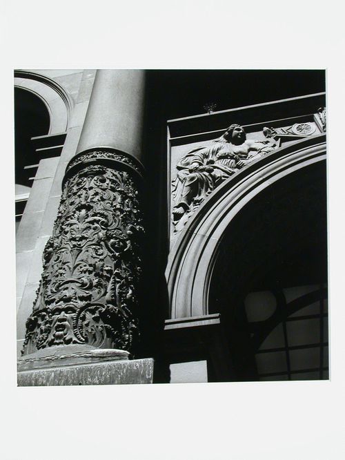 Architectural sculptures in Montréal: 1840-1940