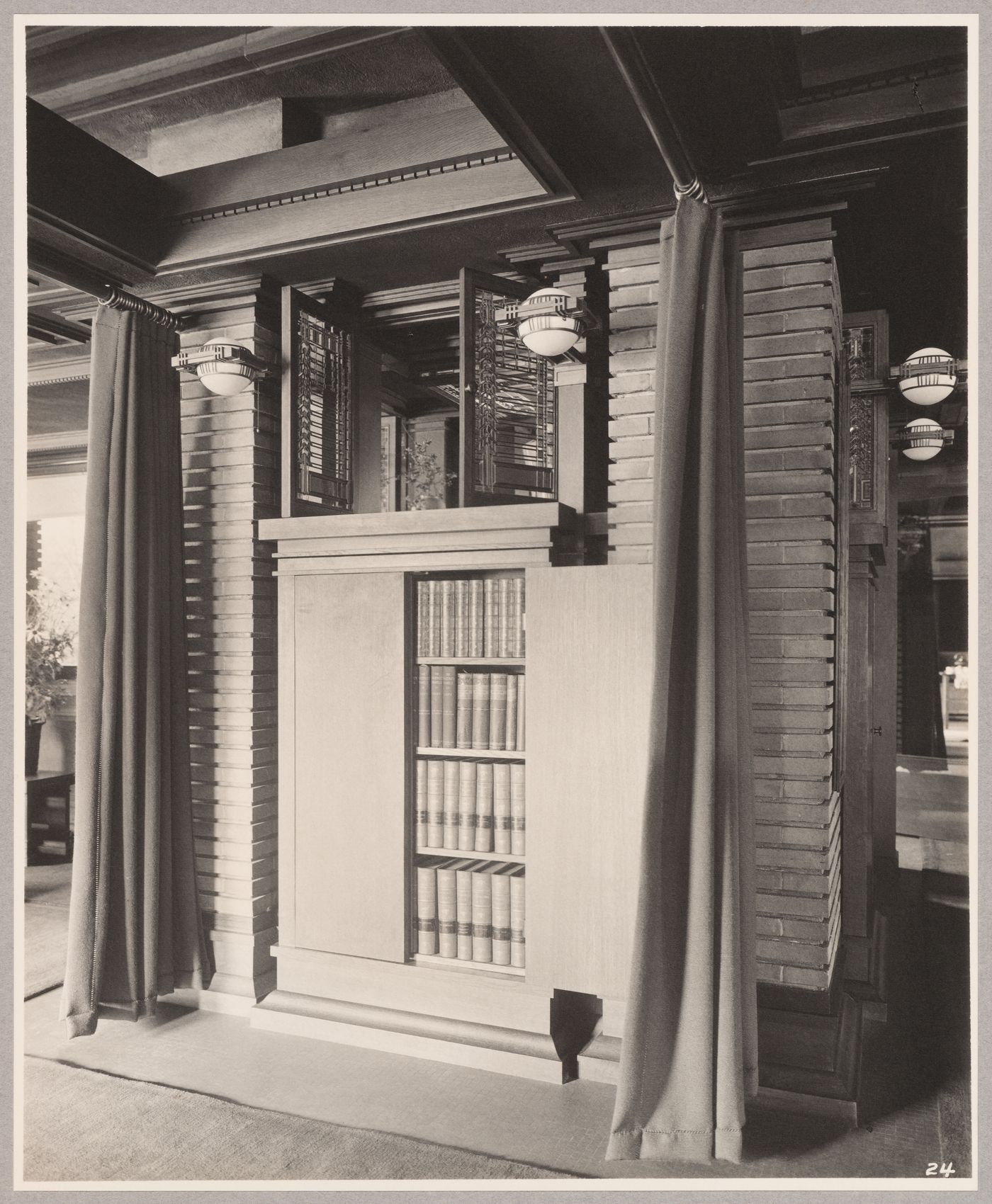 Darwin D. Martin House, living room, pier cluster