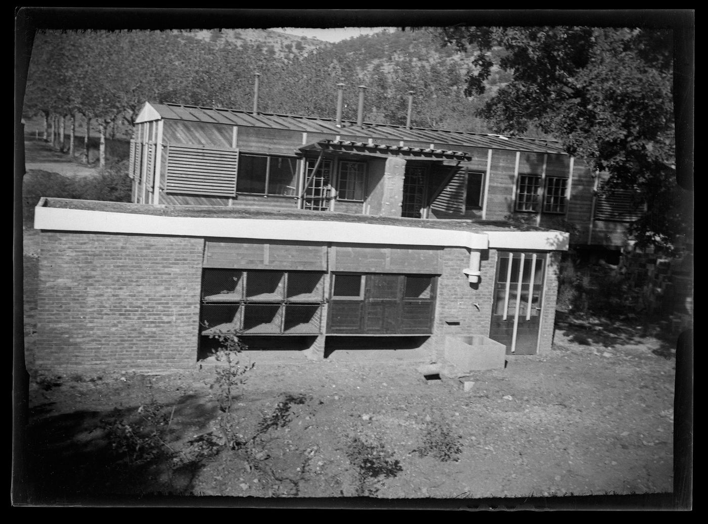 Construction of the Maisons Bureau Central de Constructions designed by Pierre Jeanneret in Saint-Auban, France