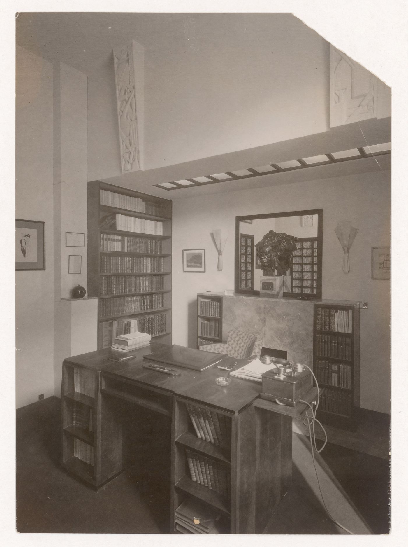 Interior view of the Rossignol hôtel particulier on rue Michel-Ange, showing a desk in Mr. Rossignol's office, in the 16th arrondissement, Paris, France