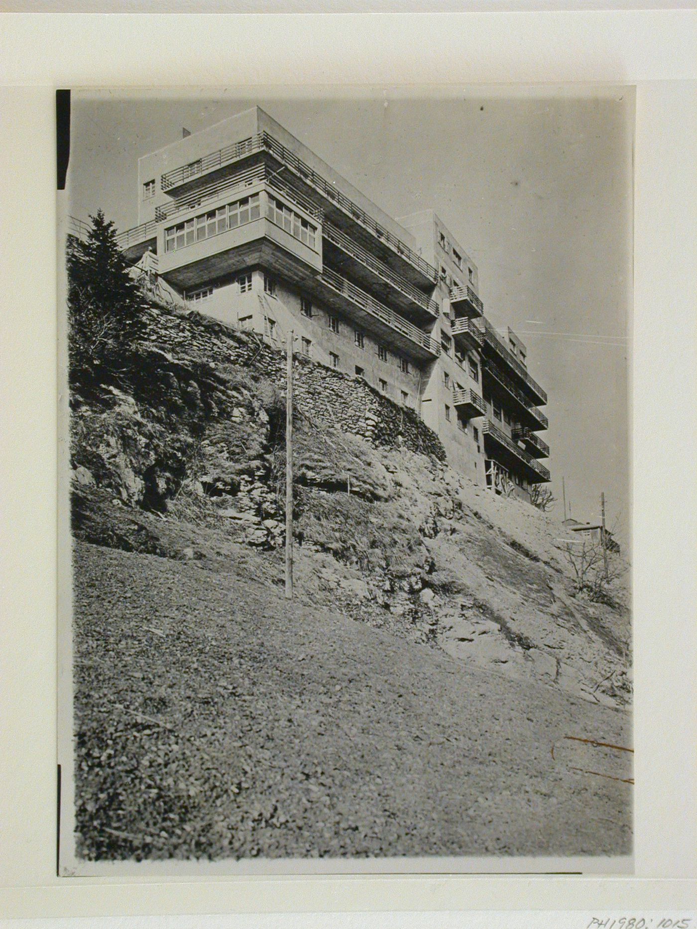 View of the Alpina, Hotel Eidelweiss, Mürren, Switzerland