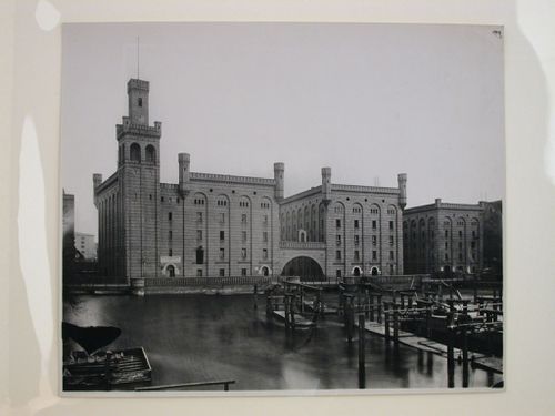 View across a harbour to the Mühlengebäude, am Mühlendamm, Berlin, Germany