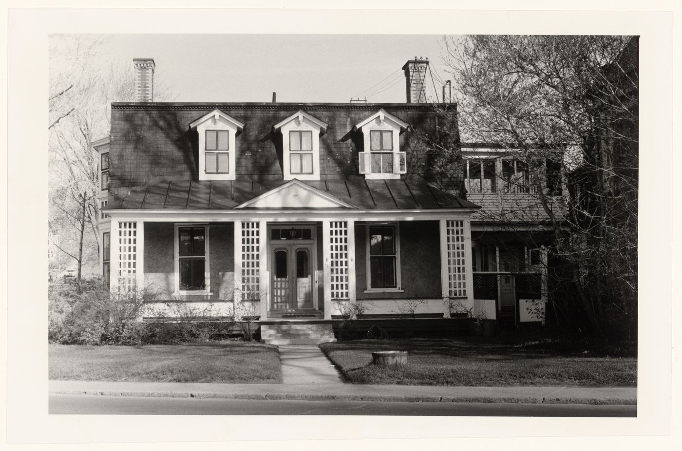 View of the principal façade of a house, 39 chemin de la Côte-Saint-Antoine, Westmount, Québec