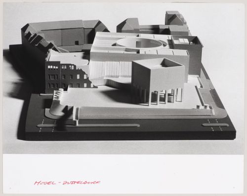 Nordrhein-Westfalen Museum, Dusseldorf, Germany: view of a model