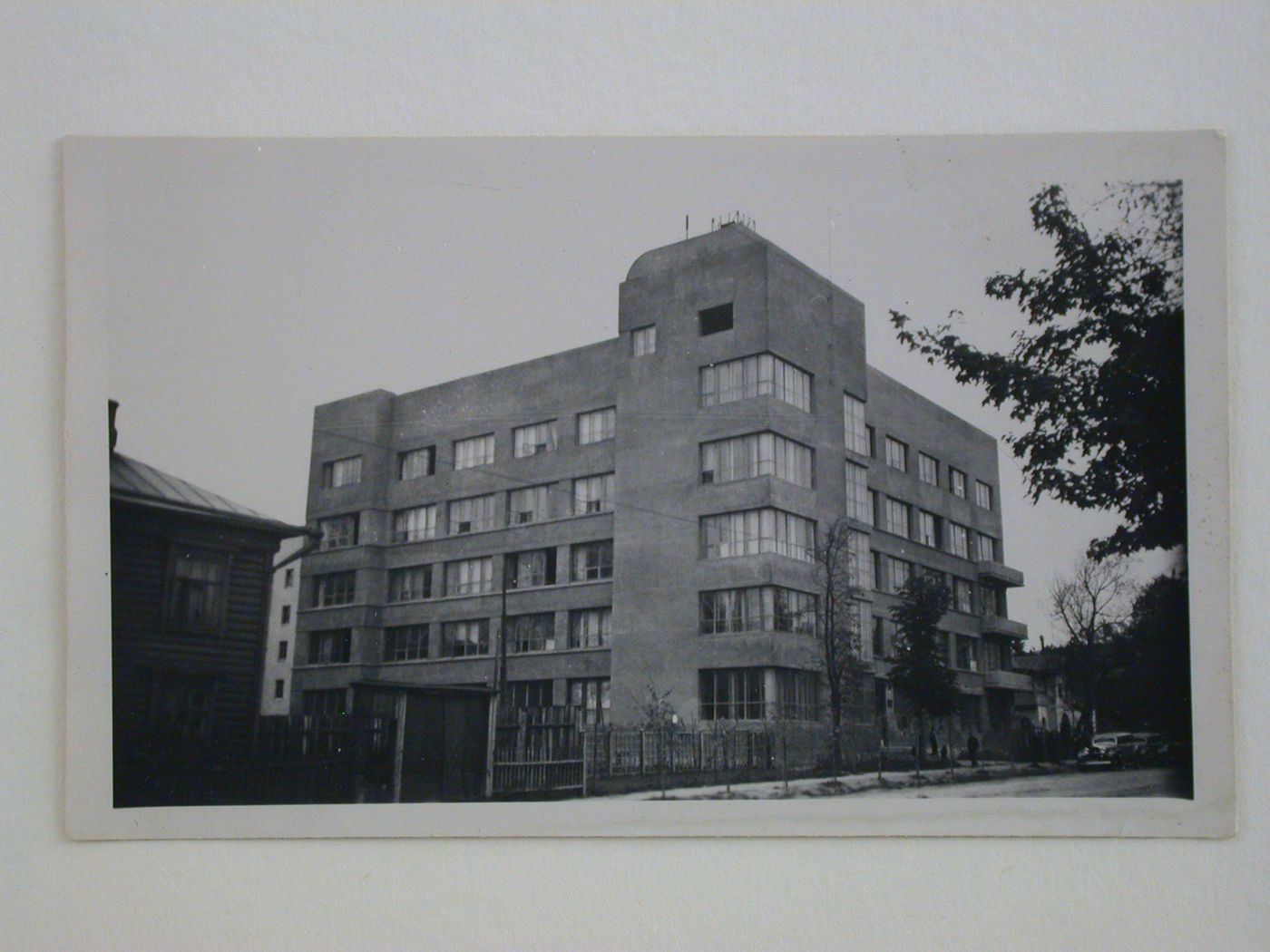 View of an unidentified apartment house or medical clinic