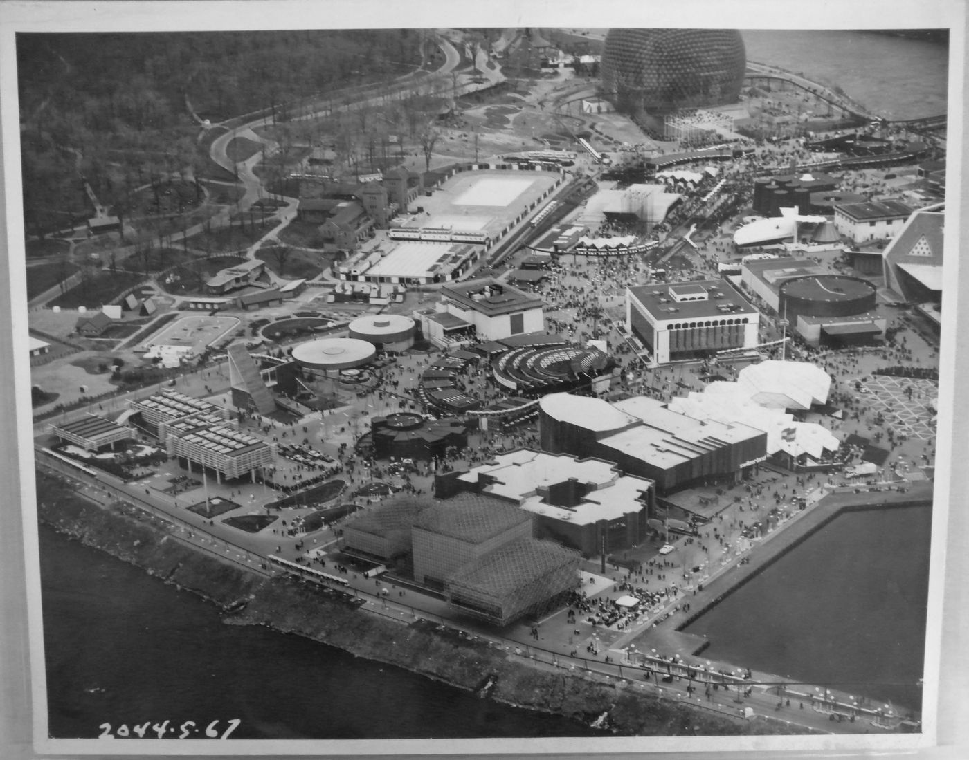 Aerial view of the Île Sainte-Hélène site, Expo 67, Montréal, Québec