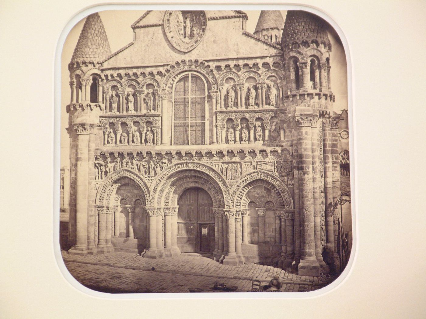 Église de Notre-Dame, west façade, Poitiers, France