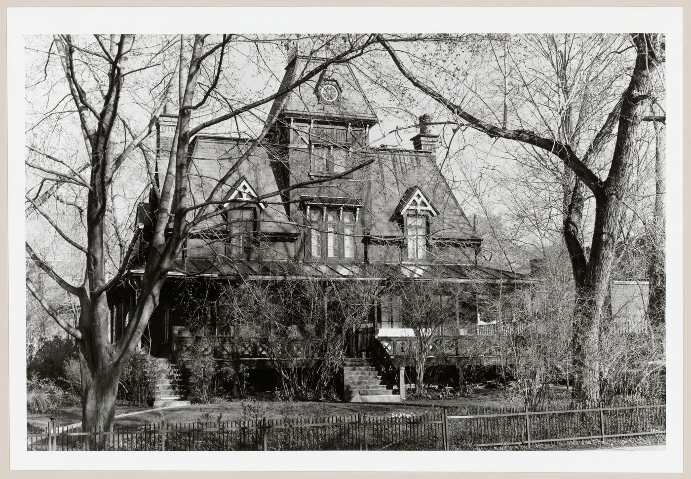 View of the principal façade of Maison Justine-Solomée-Hurtubise, 513-515 chemin de la Côte-Saint-Antoine, Westmount, Québec