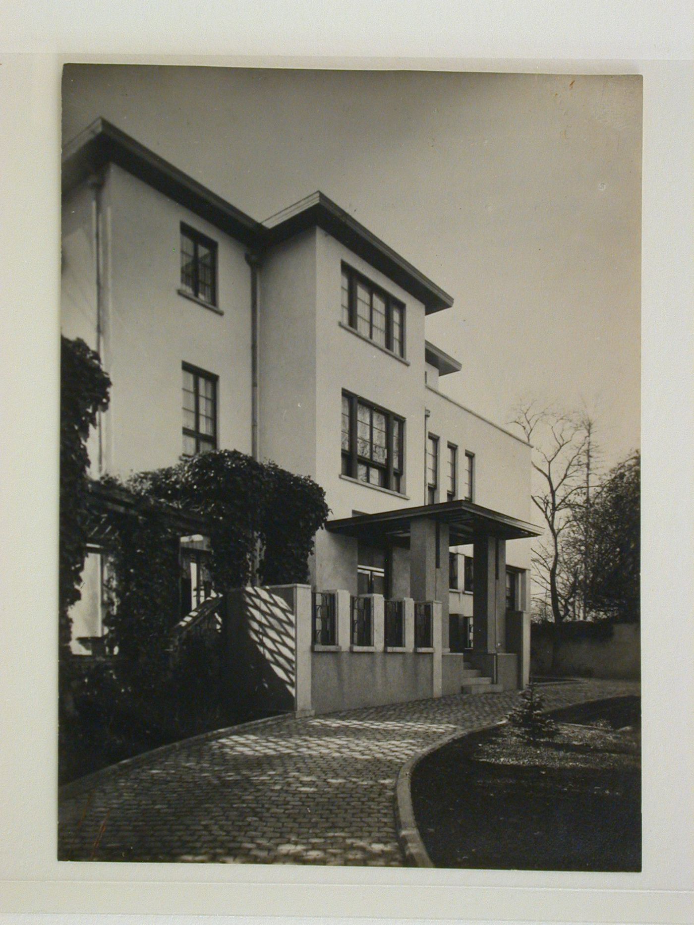 Villa à Boitsfort. Ed. Simon, architecte