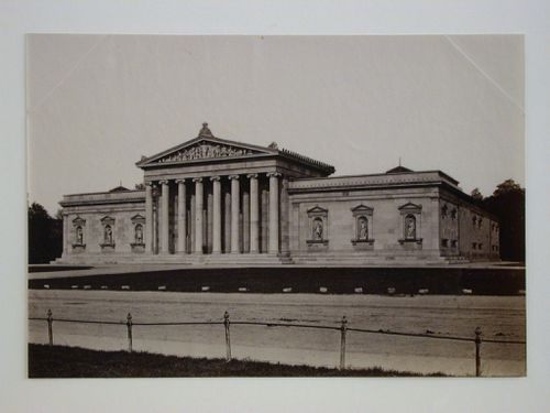 View of the principal façade of the Glyptothek [Sculpture Museum], Königsplatz 3, Munich, Germany