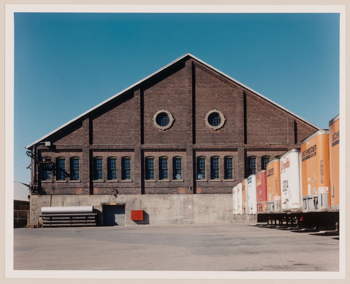 Abandoned building, formerly the smelter of the Northern Aluminum Company, looking west Shawinigan