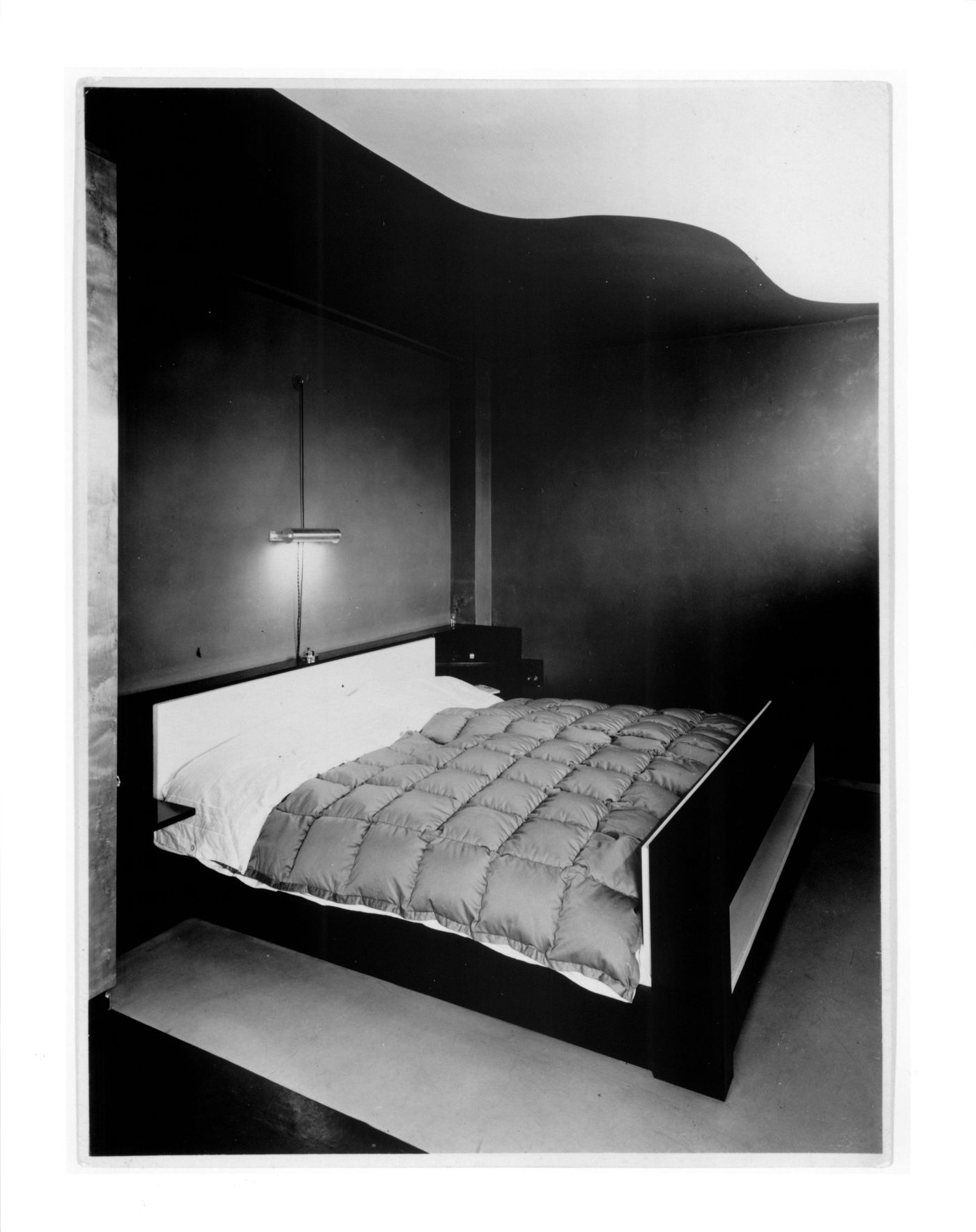 Dr Rabe House, Zwenkau - parents'bedroom (bed)