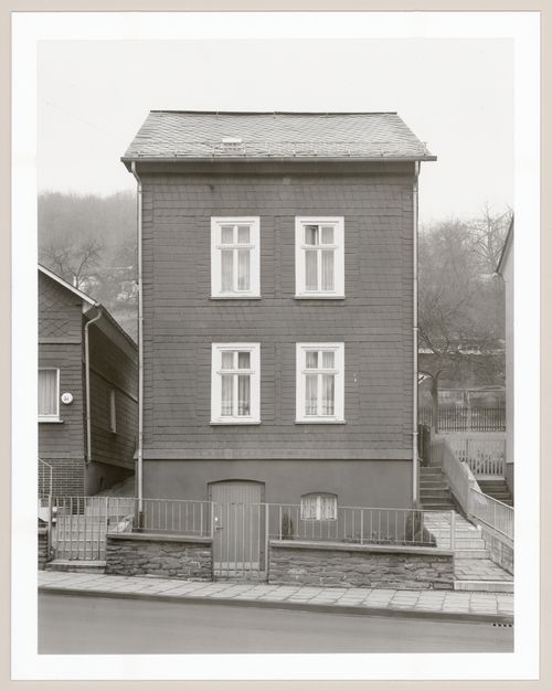 View of the principal façade of the framework house at 30 Friedrich-Wilhelm-Straße, Siegen, Germany