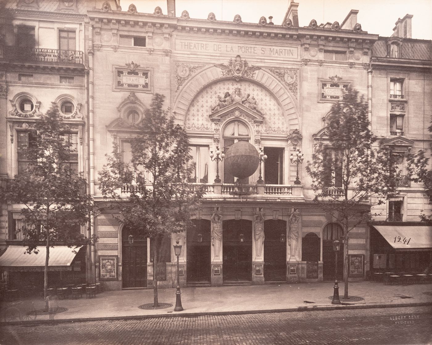 Plate from album ''Buildings, parks and streets of Paris, Versailles and environs, France''
