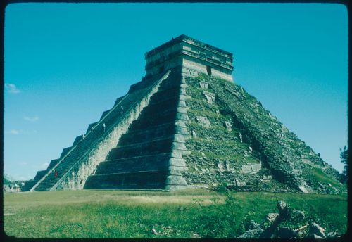 "El Castillo" pyramid, Chichen Itza, Mexico