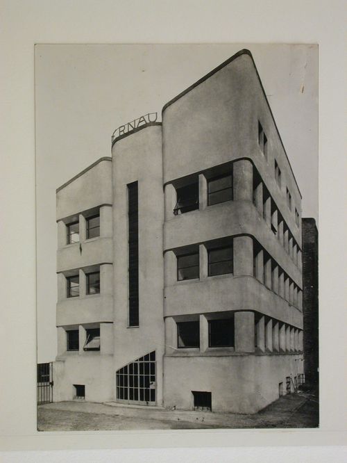 Burohaus en Halle. Maison commerciale à Halle. Gelhorn Berhn