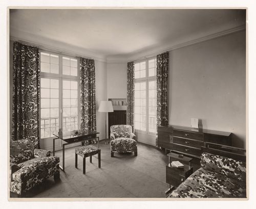 Interior view of an unidentified appartment, perhaps Villennes-sur-Seine, France