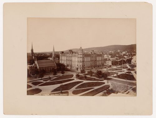 Aerial view of Dominion Square showing the Methodist Church and the Windsor Hotel in the background, Montréal, Québec