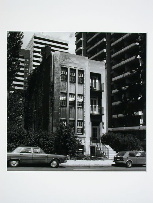 Architectural sculptures in Montréal: 1840-1940