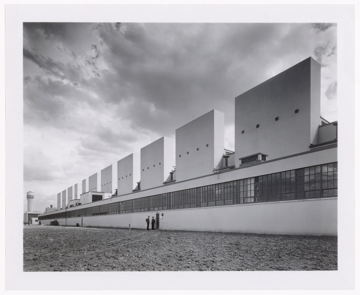 View of the principal façade of the Test Cells (also known as Building No. 5), Dodge Chicago Plant, Chrysler Corporation Dodge division Automobile Assembly Plant, Chicago, Illinois