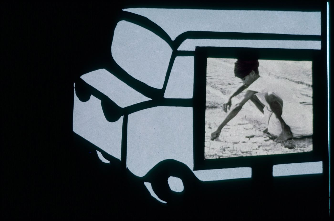 Photograph of sketch of the Multivision bus and the slide shows presentation system