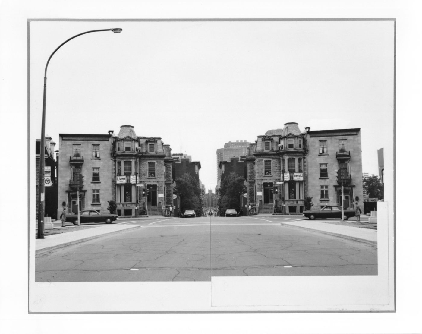 The site altered...les maisons de la rue