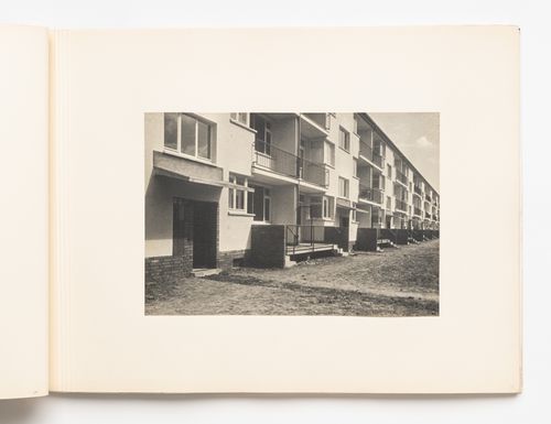 Exterior view of type A housing units, Hellerhof Housing Estate, Frankfurt am Main, Germany