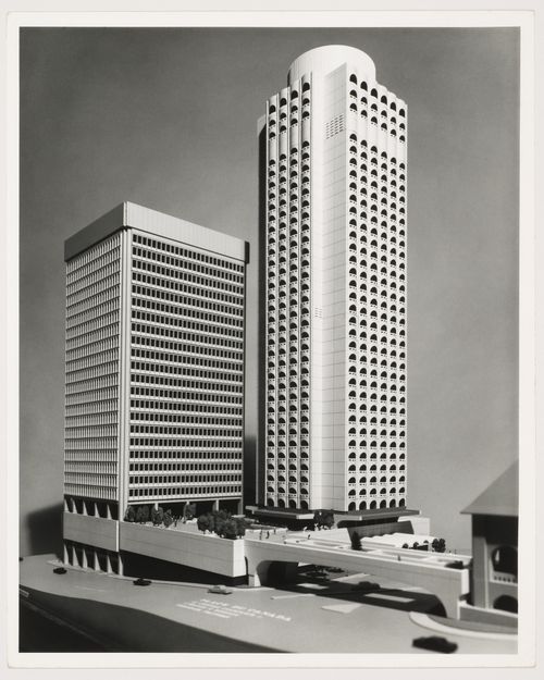 Édifice Place du Canada et hôtel Château Champlain, Place du Canada, Montréal, Québec : Photographie d'une maquette de présentation