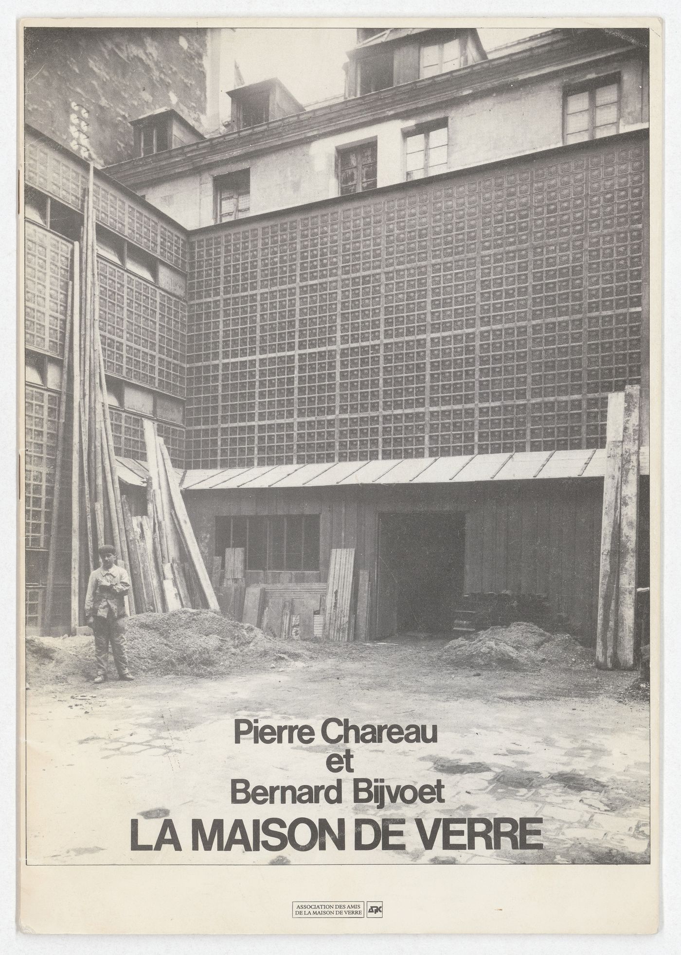 Publication "La Maison de Verre par Pierre Chareau et Bernard Bijvoet"