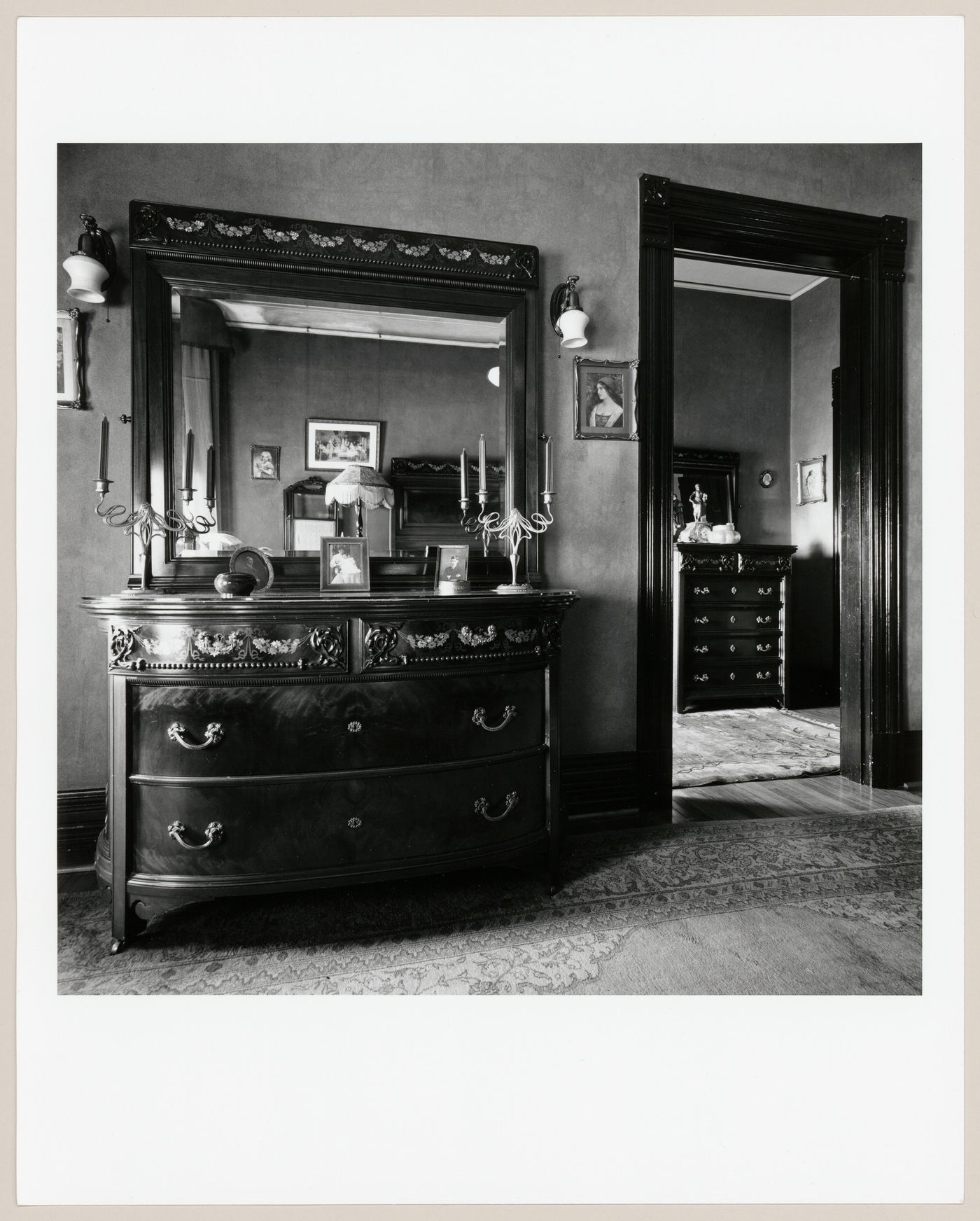 Interior view of the master bedroom of Slessor House showing a dressing room through an open door, Slessor House, 1538 avenue Dr. Penfield, Montréal, Québec