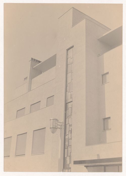 Partial view from below of top floors of the exterior of the Reifenberg hôtel particulier, showing the stained glass window, Mallet-Stevens road in the 16th arrondissement, Paris, France
