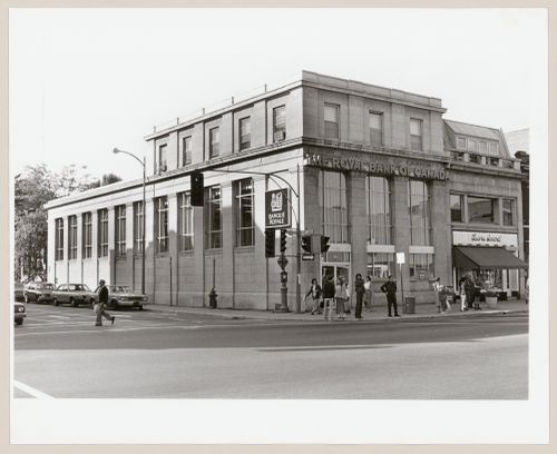 View of the principal and lateral façades of the Royal Bank of Canada, 4849 Sherbrooke Street, Westmount, Québec