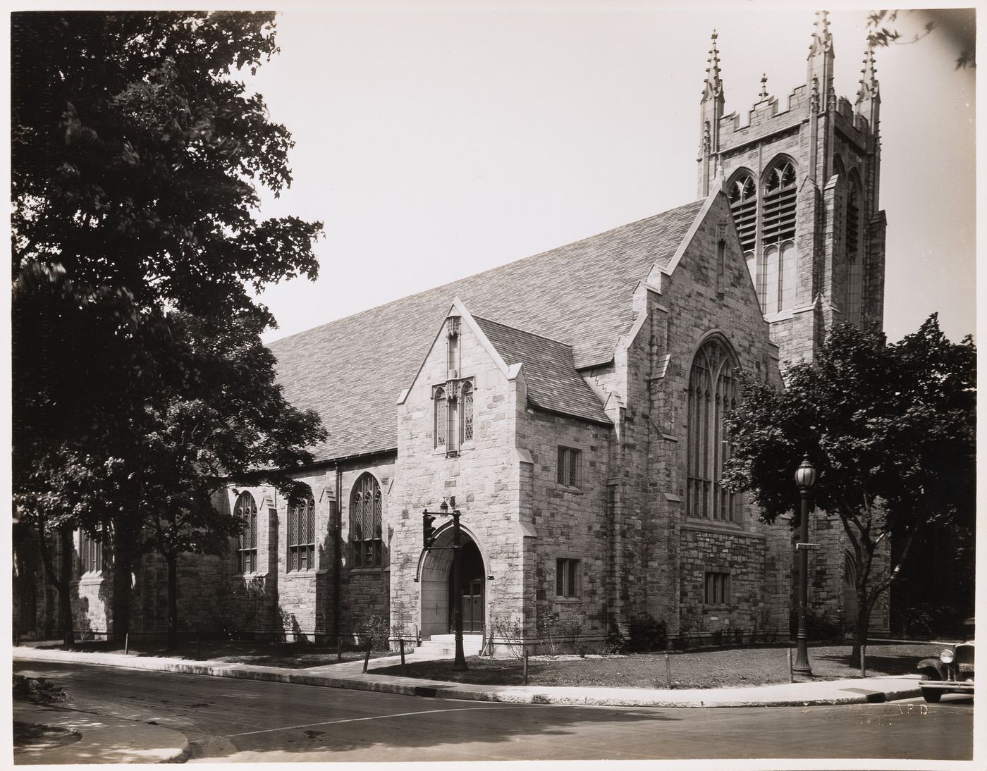 View of the principal and lateral façades of Lansdowne Church, Montréal [?], Québec
