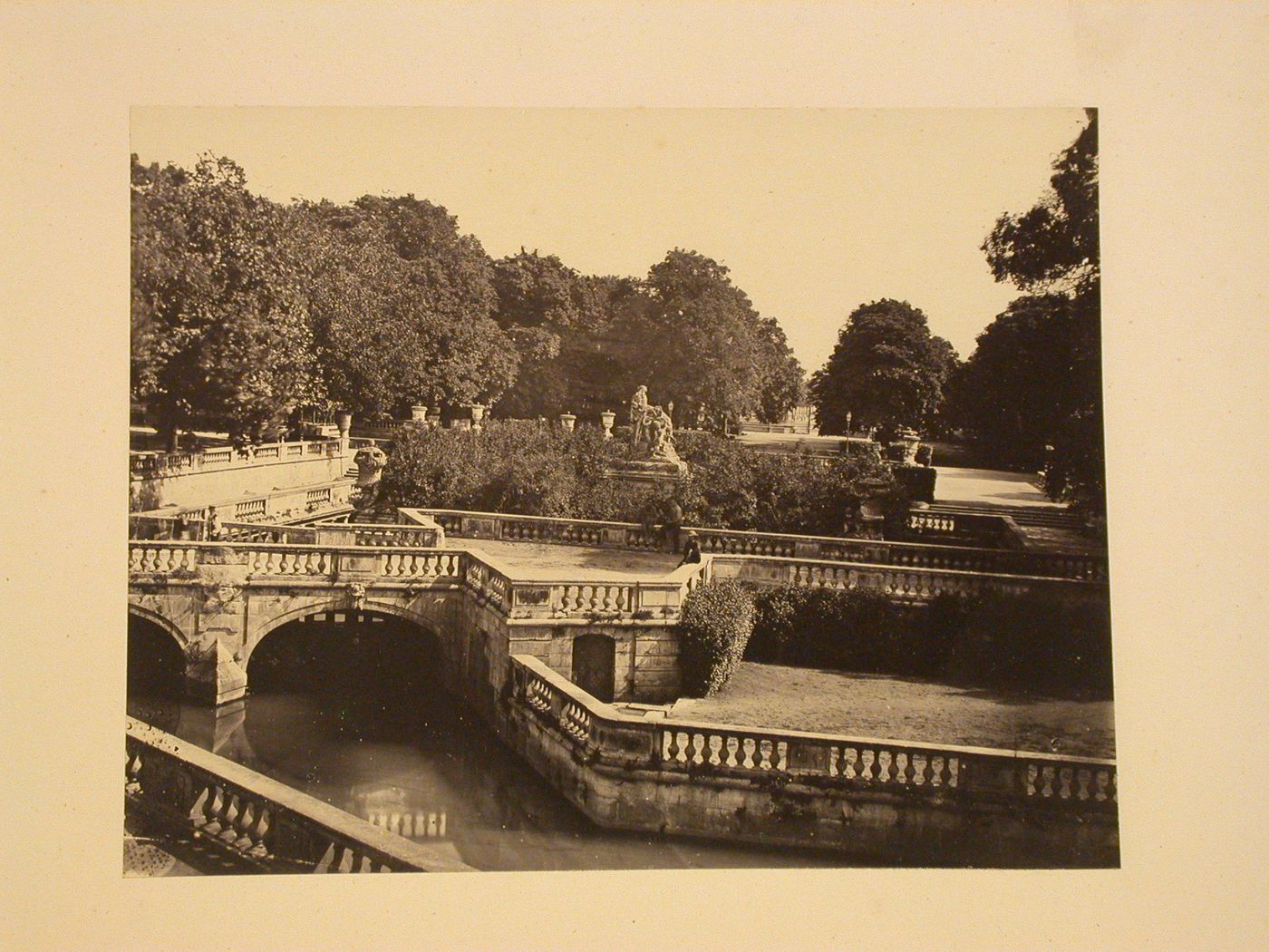 Gardens, river, fountain, Nîmes, France