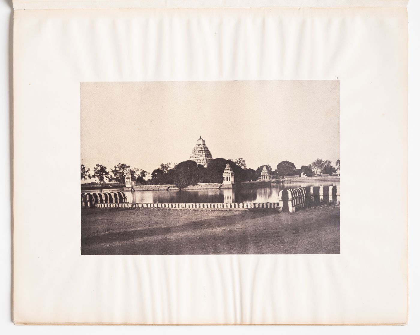 Madura.  Teppacolum.