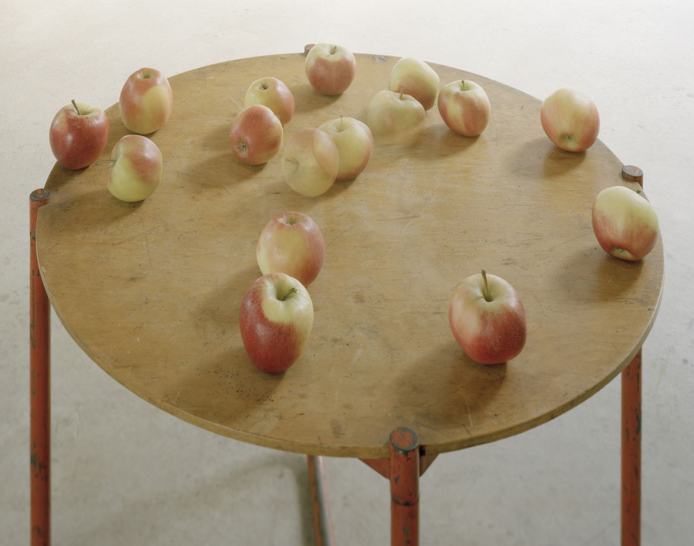 Questioning Pictures: Photograph of Nature Morta and MR Table by Ludwig Mies van der Rohe for Thonet, 1935