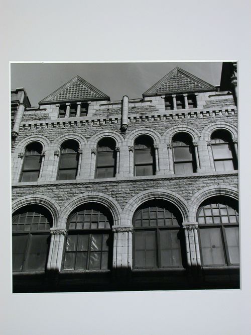 Architectural sculptures in Montréal: 1840-1940