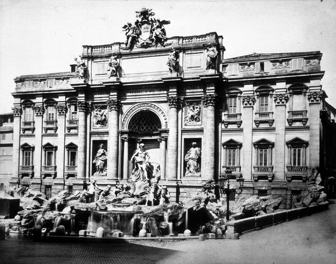 Plate from album ''Views of Italy, Monaco, Algers, Lisbonne, Gibraltar and Montserrat by various photographers''