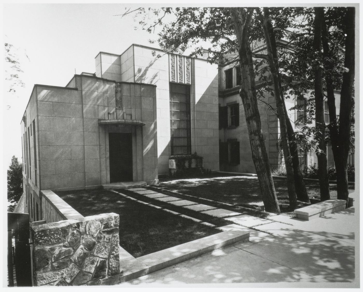 Vue de la façade principale de la maison Cormier, Montréal, Québec