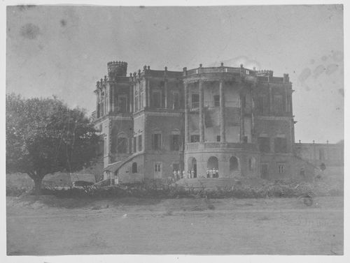 View of the Musa Bagh Palace with military personnel on the front steps, Lucknow, India