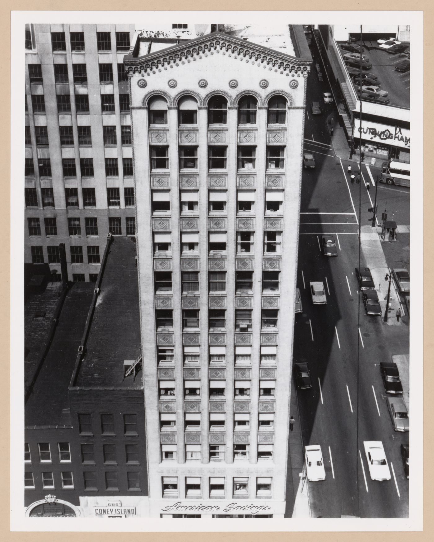 View of the principal façade of the Vinton Building from above, Woodward Avenue and Congress Street, Detroit, Michigan