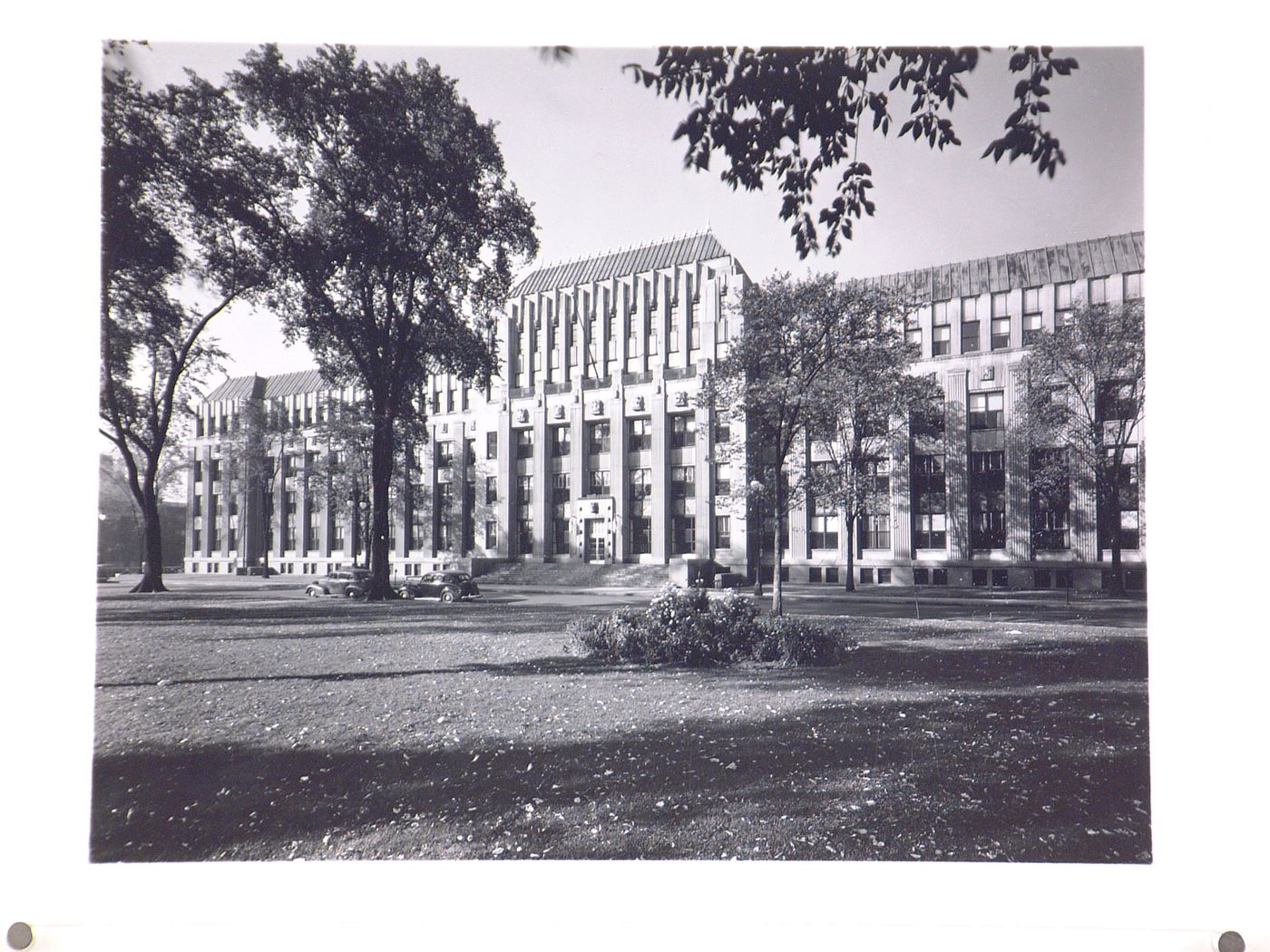 View of the principal façade of the Kresge Administration Building, Detroit, Michigan