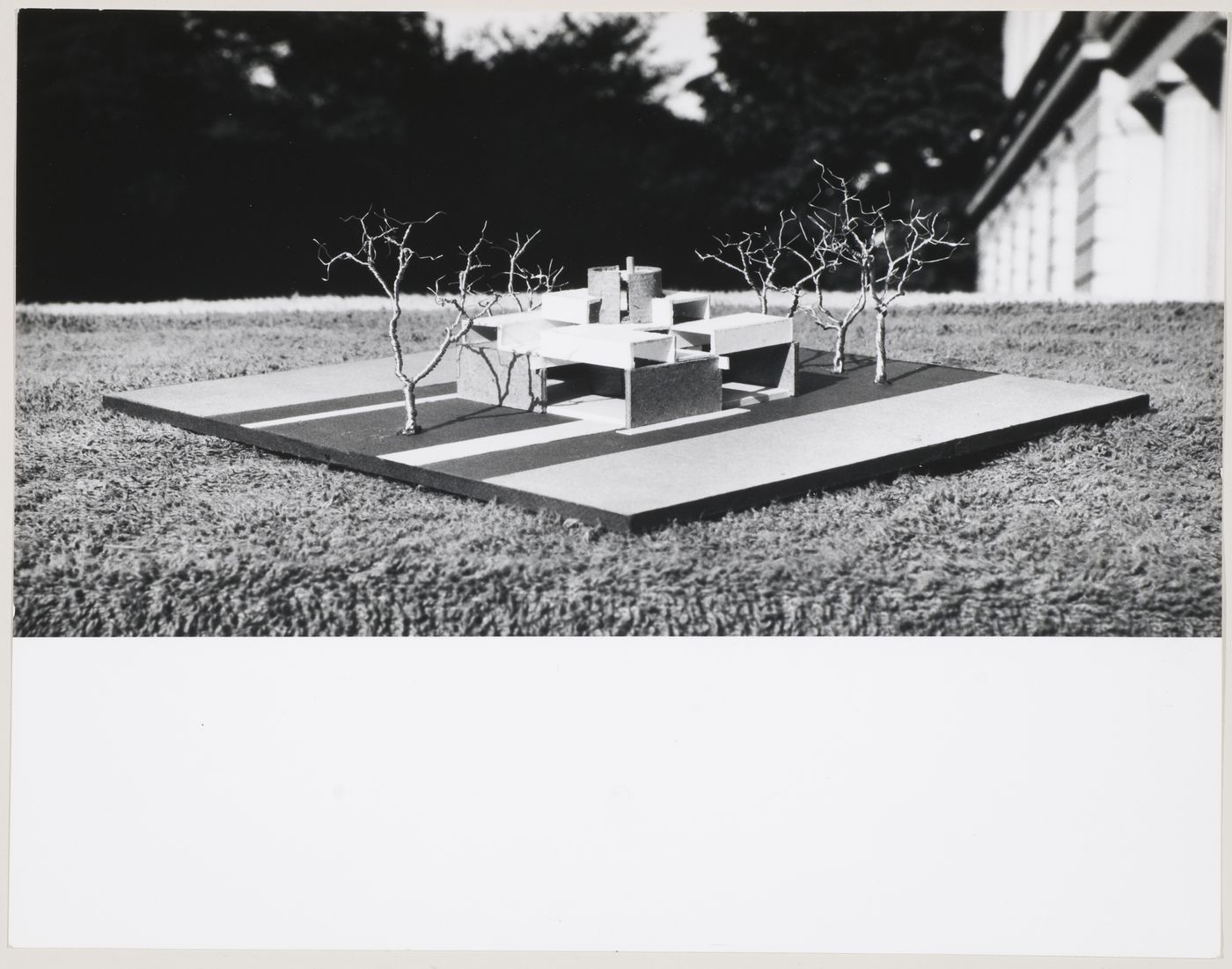 Expandable house, England: view of model