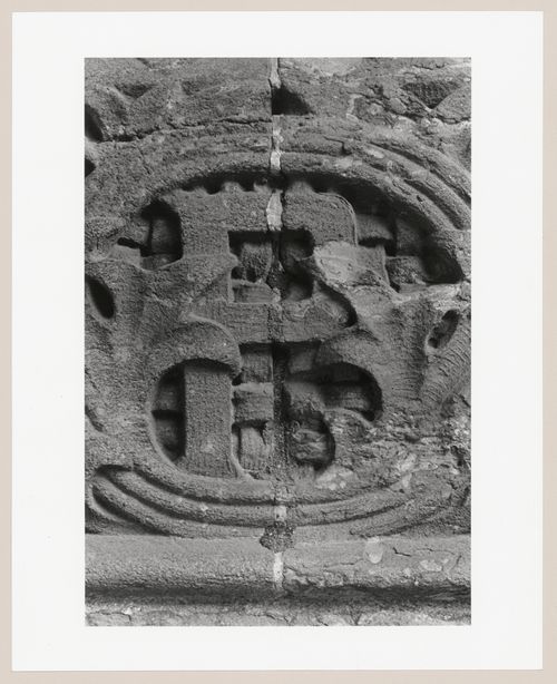 Close-up view of the "P" of the Canadian Pacific Railway monogram carved in stone at the main entrance entrance of Windsor Station, 1100 rue de la Gauchetière, Montréal, Québec