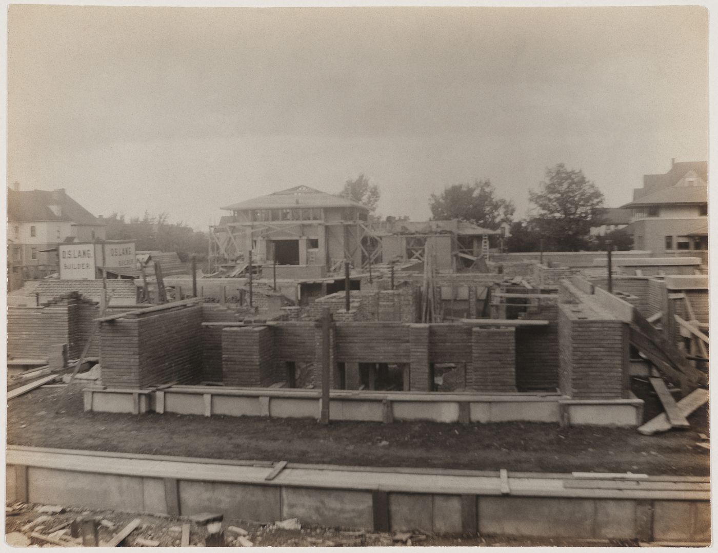 Exterior view of Darwin D. Martin House under construction, Buffalo, New York